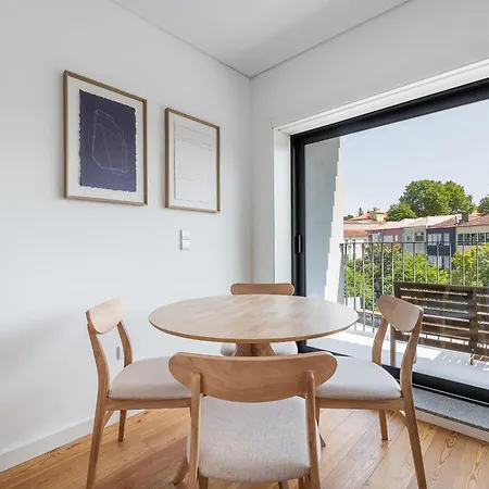 Spacious Apartman Porto