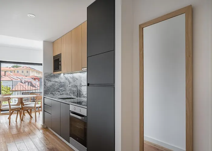 Spacious Apartman Porto