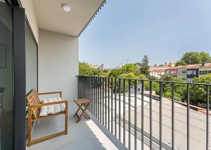 Spacious Apartman Porto