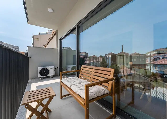 Spacious Porto
